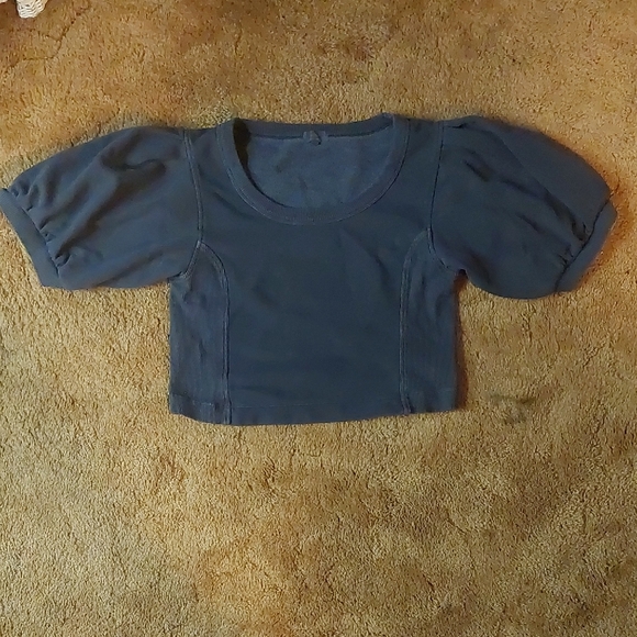 Aerie Dark Gray Puff Sleeve Crop Top - Picture 1 of 5